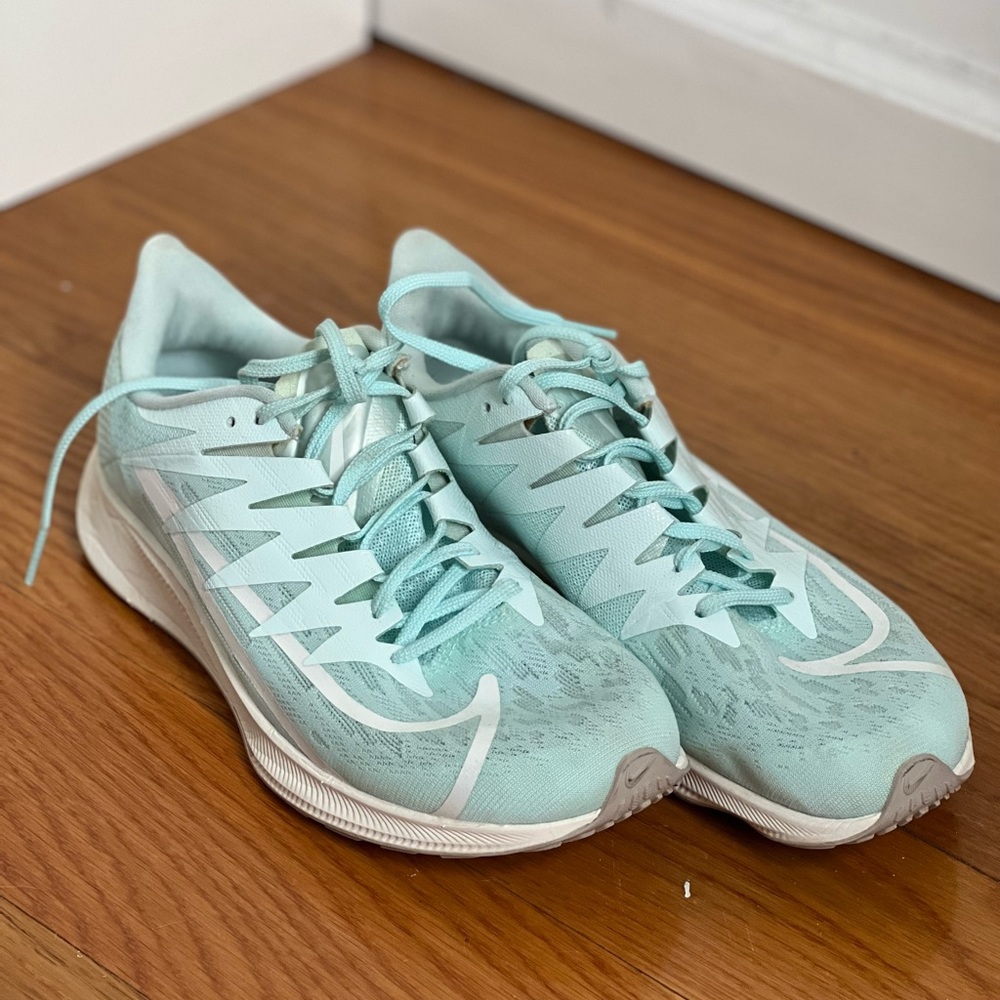 Nike Vomero Zoom Women Running Shoes